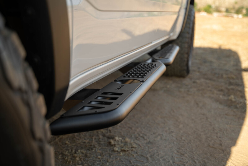 DV8 Offroad SRDR1-01 19-25 RAM 1500 Crew Cab OE Plus Side Steps - Black Steel - Image 10